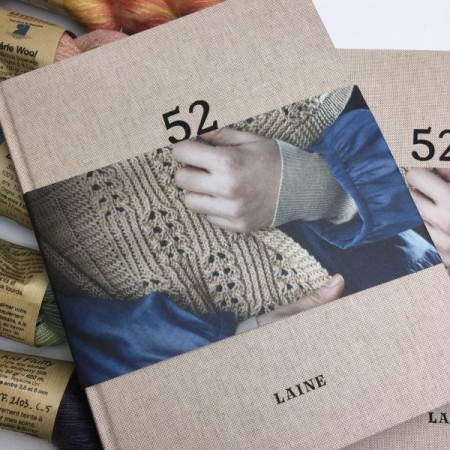 52 Weeks of Shawls - Un livre de patrons tricot pour les fans de châles
