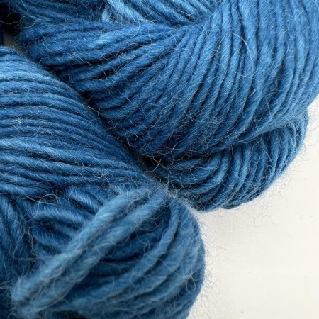 Laines DK Teinture végétale - Quechua Alpaga | Une Maille à la Fois