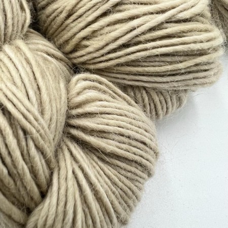 Laines DK Teinture végétale - Quechua Alpaga | Une Maille à la Fois