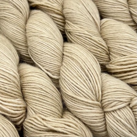 Laines DK Teinture végétale - Quechua Alpaga | Une Maille à la Fois