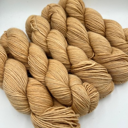 Laines DK Teinture végétale - Quechua Alpaga | Une Maille à la Fois