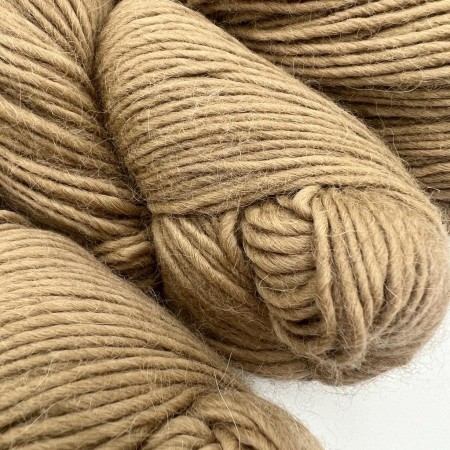 Laines DK Teinture végétale - Quechua Alpaga | Une Maille à la Fois