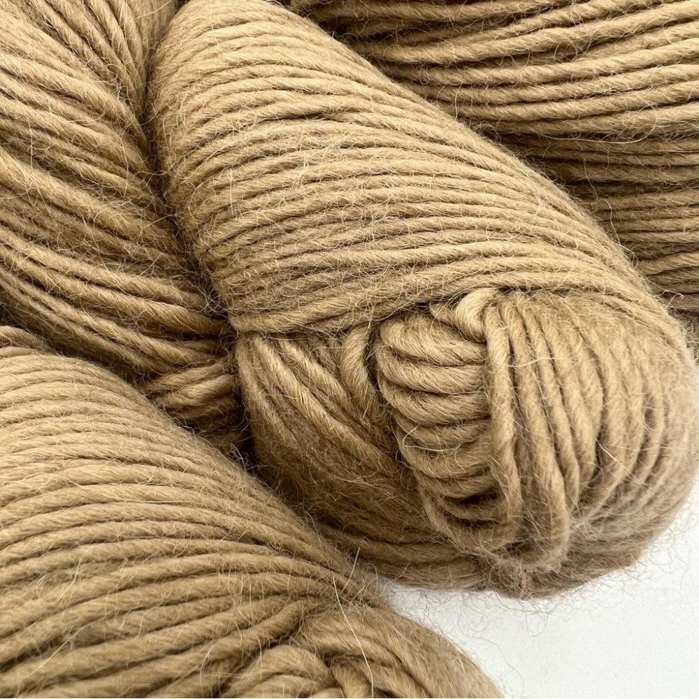 Laines DK Teinture végétale - Quechua Alpaga | Une Maille à la Fois