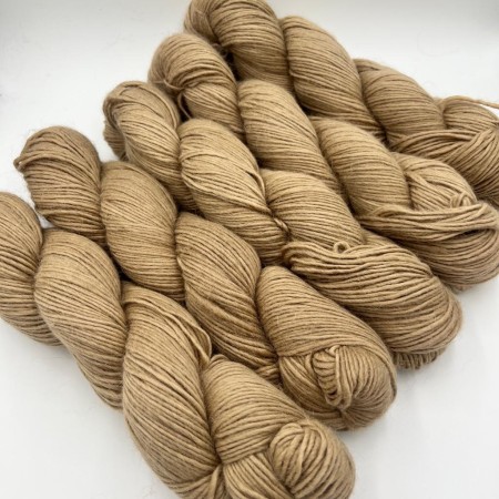 Laines DK Teinture végétale - Quechua Alpaga | Une Maille à la Fois