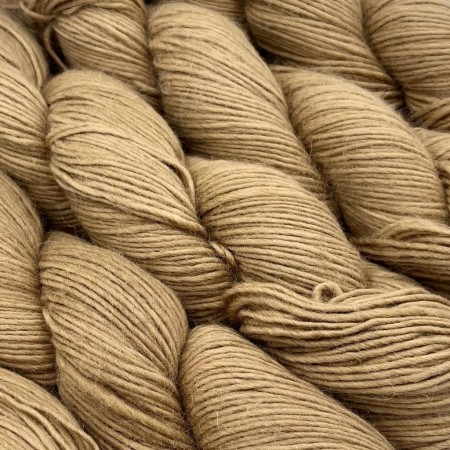 Laines DK Teinture végétale - Quechua Alpaga | Une Maille à la Fois