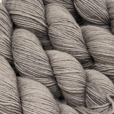 Laines DK Teinture végétale - Quechua Alpaga | Une Maille à la Fois