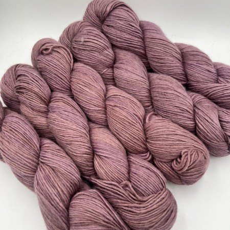 Laines DK Teinture végétale - Quechua Alpaga | Une Maille à la Fois