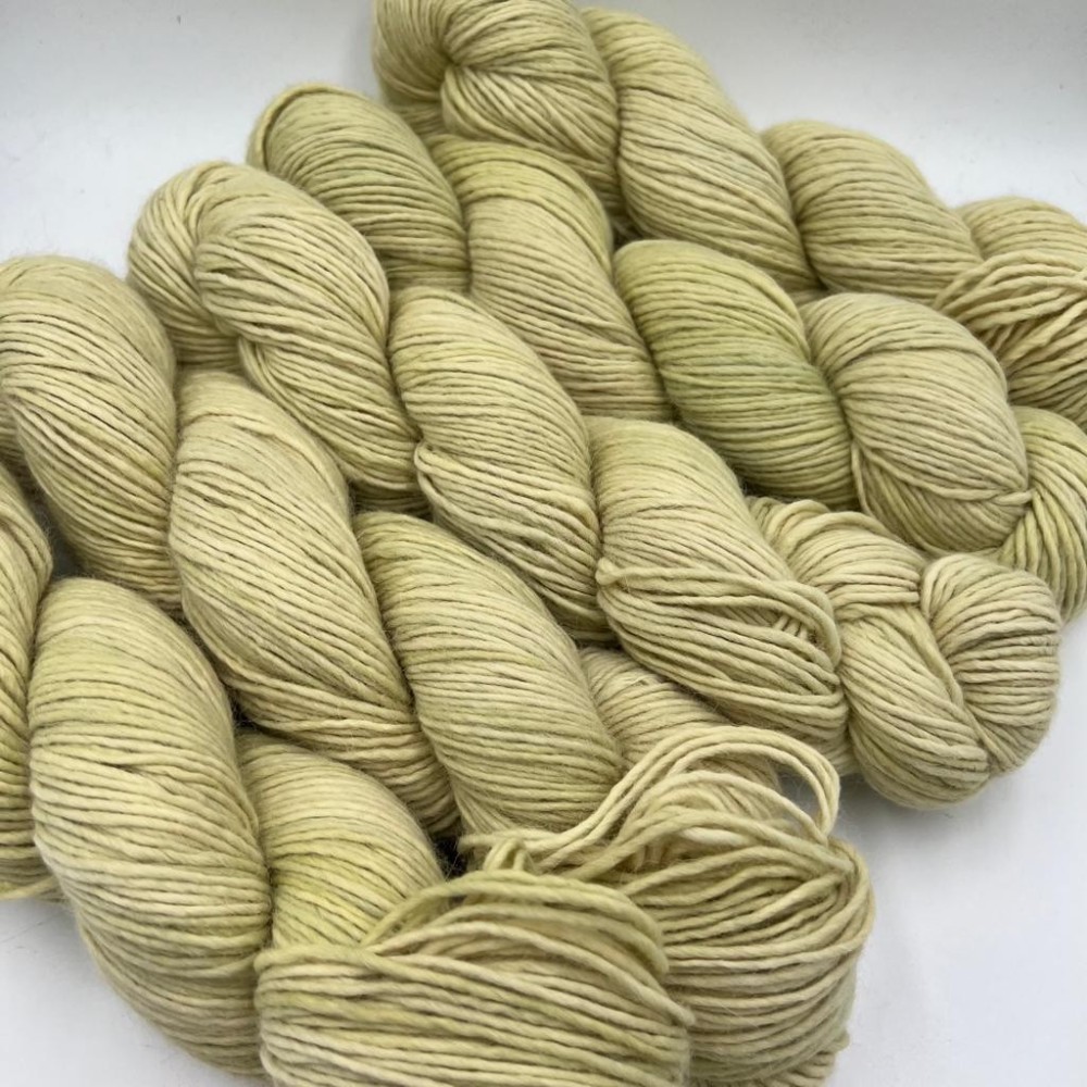 Laines DK Teinture végétale - Quechua Alpaga | Une Maille à la Fois