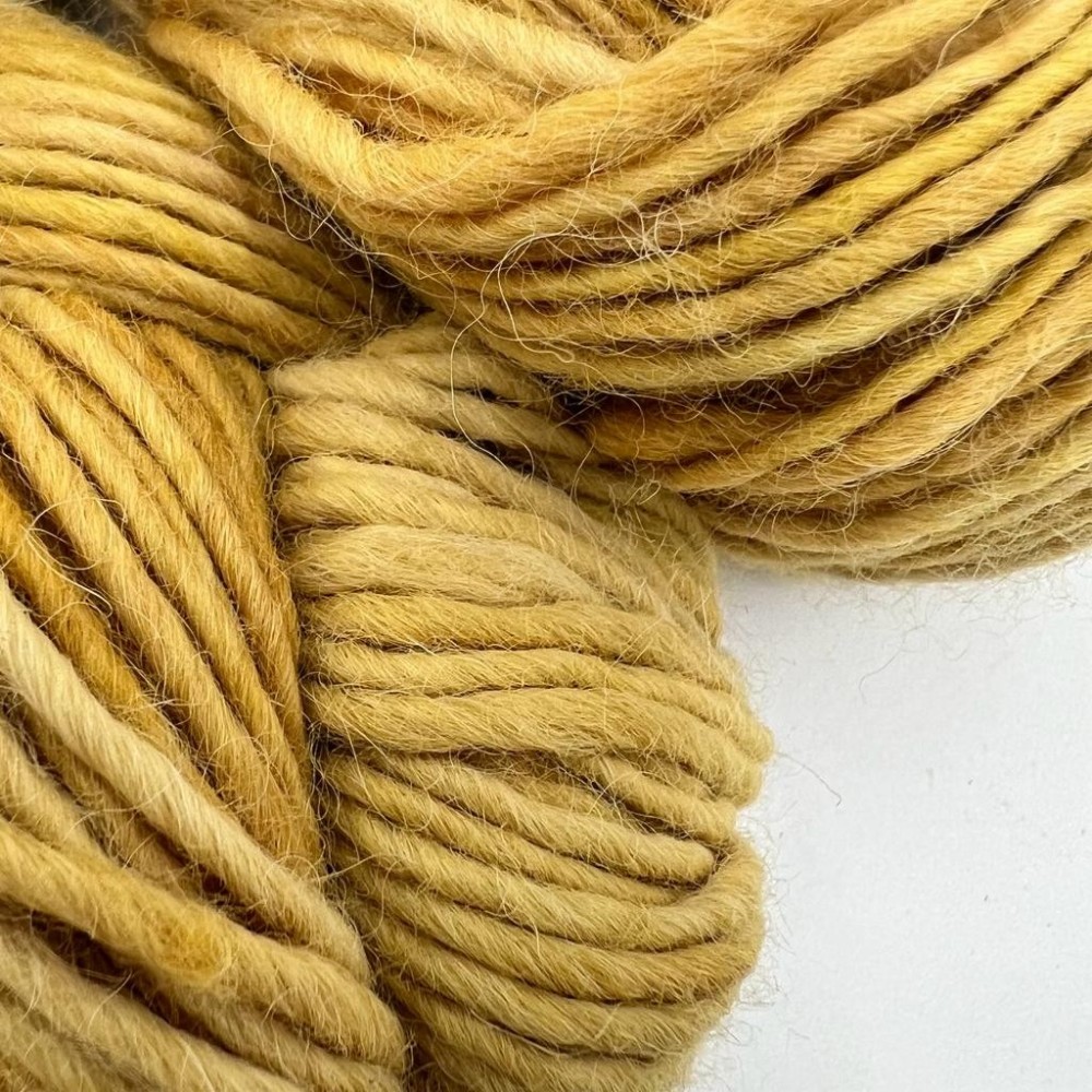 Laines DK Teinture végétale - Quechua Alpaga | Une Maille à la Fois