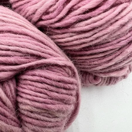 Laines DK Teinture végétale - Quechua Alpaga | Une Maille à la Fois