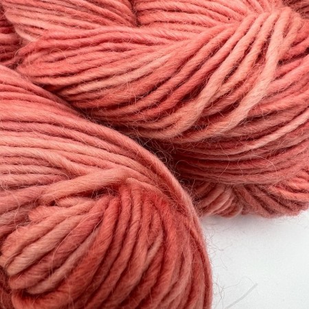 Laines DK Teinture végétale - Quechua Alpaga | Une Maille à la Fois