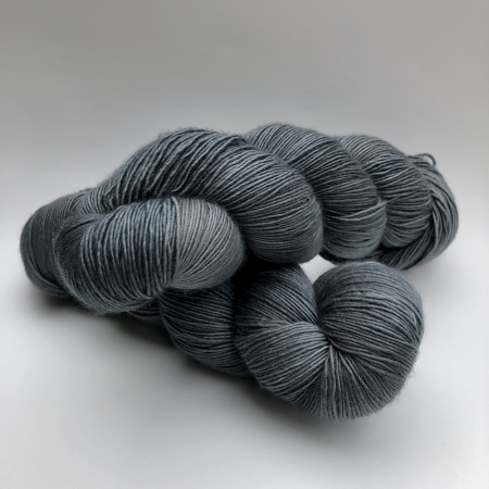 Lucy Loop, fingering wool single ply - Une Maille à la Fois