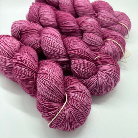 Lucy Loop, fingering wool single ply - Une Maille à la Fois