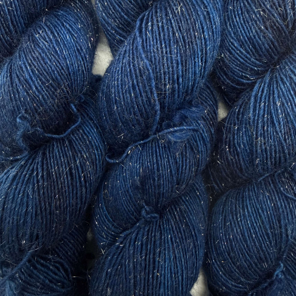 Lucy Loop, fingering wool single ply - Une Maille à la Fois