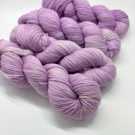 Lucy Loop – Laine Fingering Douce et Superwash | Umàlf