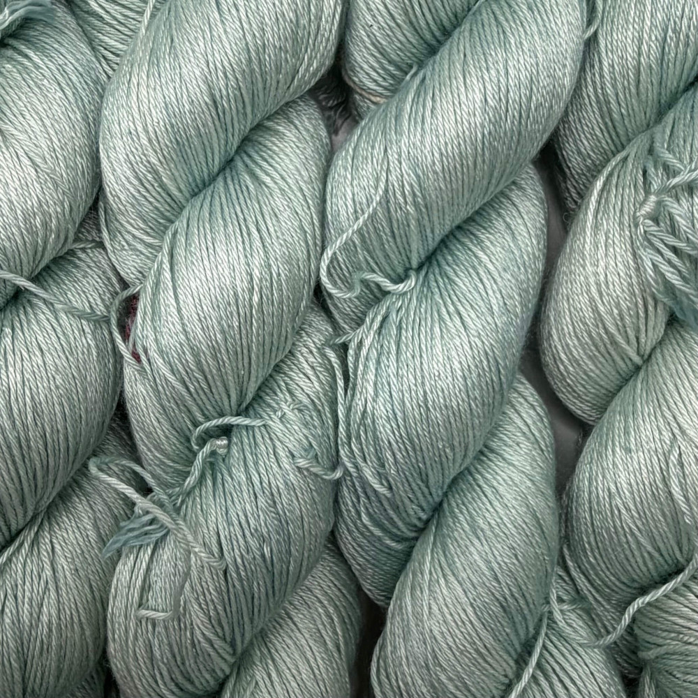 Laine fingering Pure Soie - Une Maille à la Fois