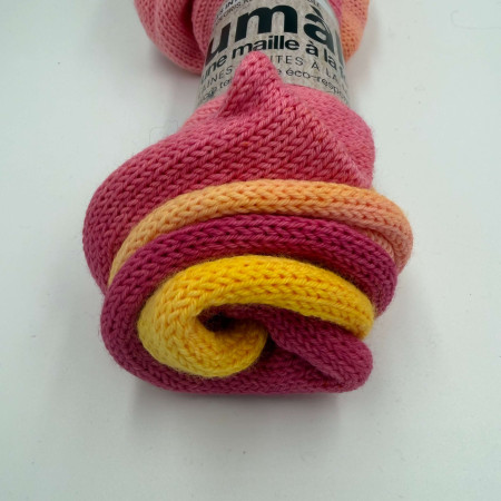 Watercolor Hand Dyed Sock Yarn in Gradient Une maille à la Fois