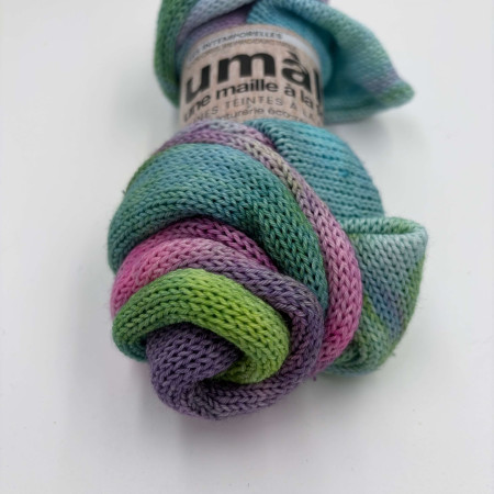 Watercolor Hand Dyed Sock Yarn in Gradient Une maille à la Fois