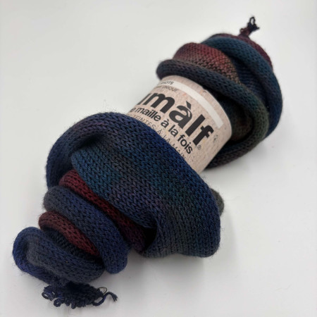 Watercolor Hand Dyed Sock Yarn in Gradient Une maille à la Fois