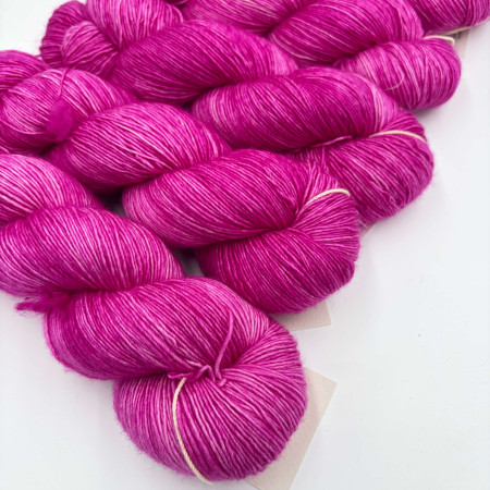 Lucy Loop, fingering wool single ply - Une Maille à la Fois