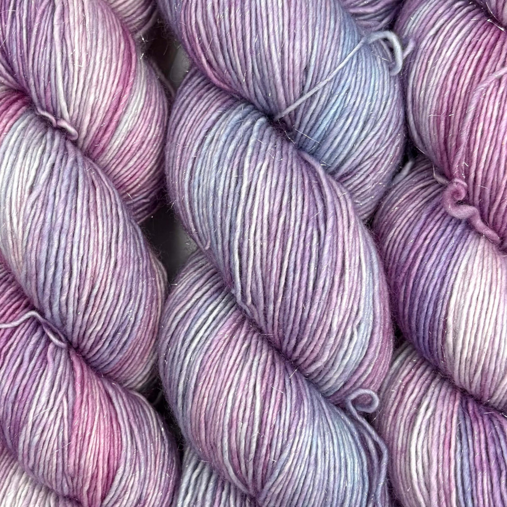 Lucy Loop, fingering wool single ply - Une Maille à la Fois