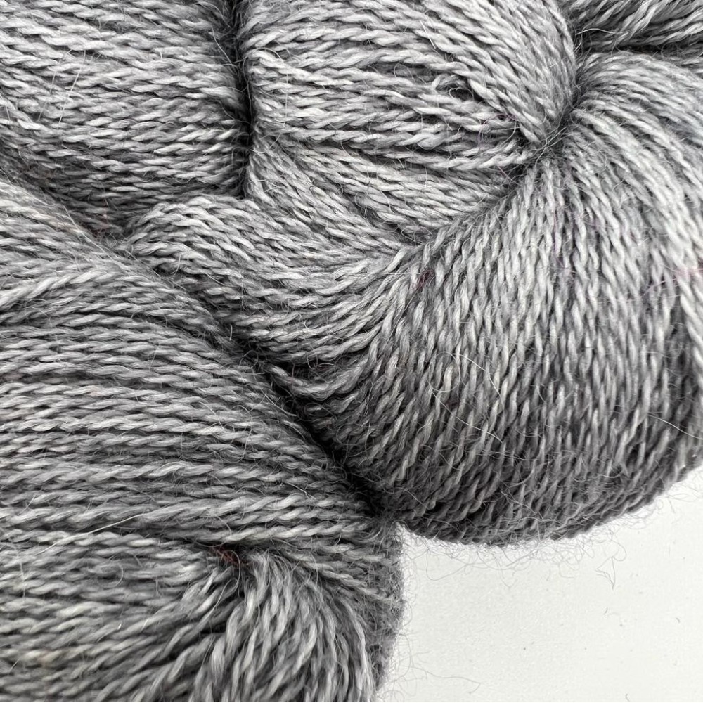 Lace, fil dentelle par excellence, 100% pur baby alpaga bio et équitable