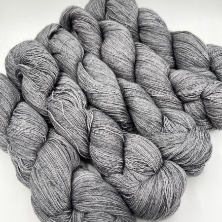 Lace, fil dentelle par excellence, 100% pur baby alpaga bio et équitable