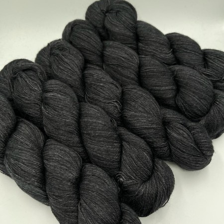 Lace, fil dentelle par excellence, 100% pur baby alpaga bio et équitable