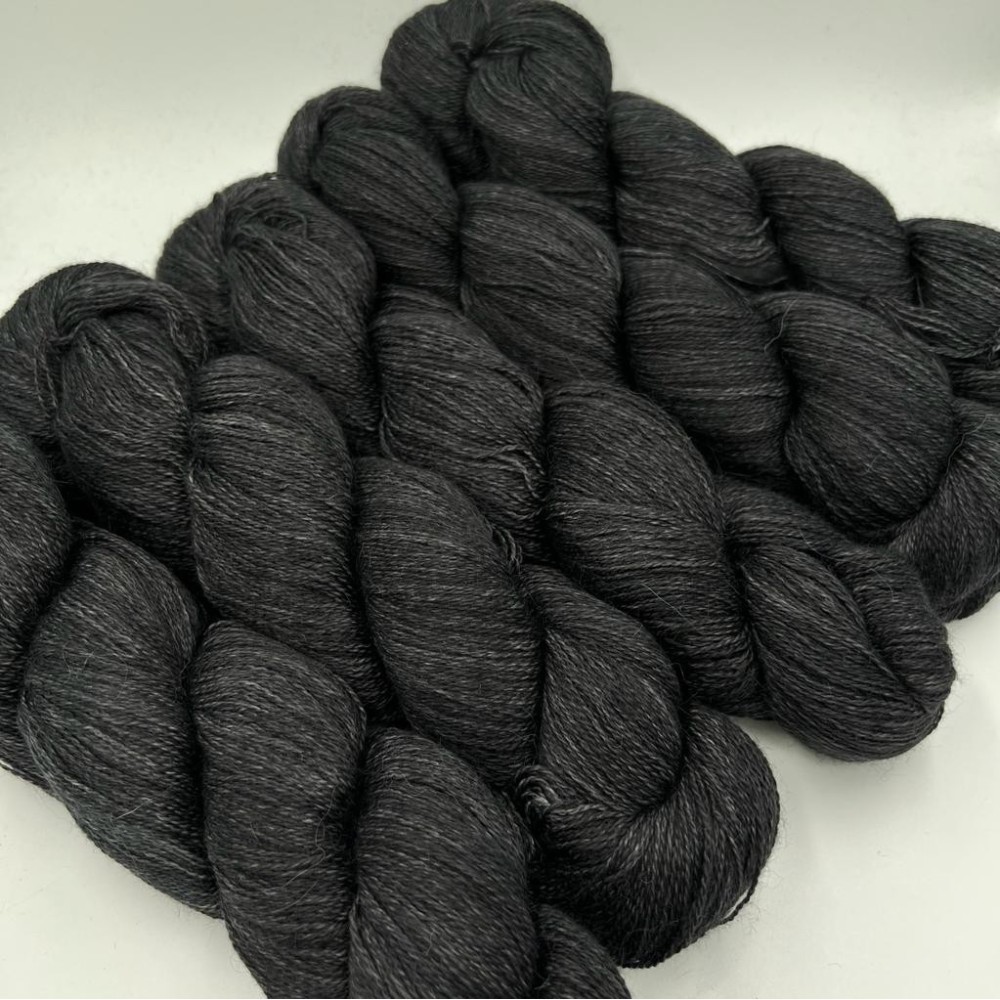 Lace, fil dentelle par excellence, 100% pur baby alpaga bio et équitable