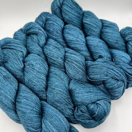 Lace, fil dentelle par excellence, 100% pur baby alpaga bio et équitable