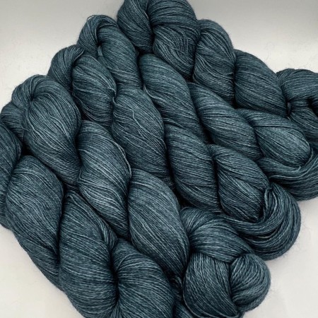 Lace, fil dentelle par excellence, 100% pur baby alpaga bio et équitable