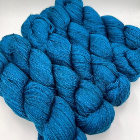 Lace, fil dentelle par excellence, 100% pur baby alpaga bio et équitable