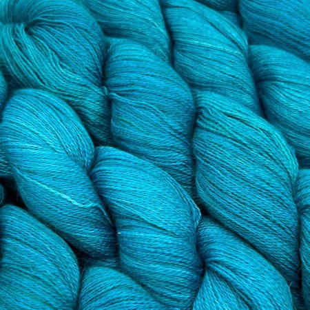 Lace, fil dentelle par excellence, 100% pur baby alpaga bio et équitable