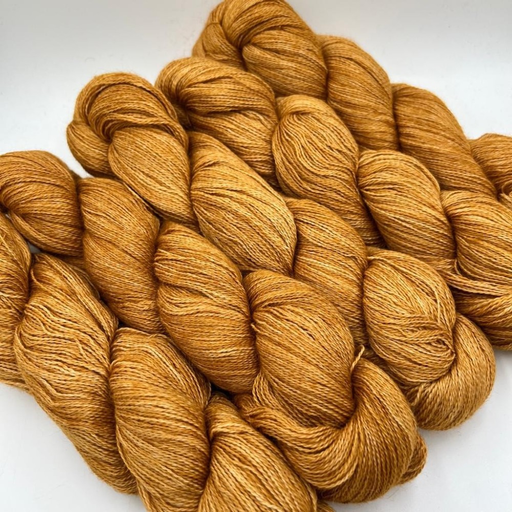 Lace, fil dentelle par excellence, 100% pur baby alpaga bio et équitable