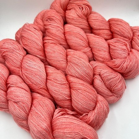 Lace, fil dentelle par excellence, 100% pur baby alpaga bio et équitable