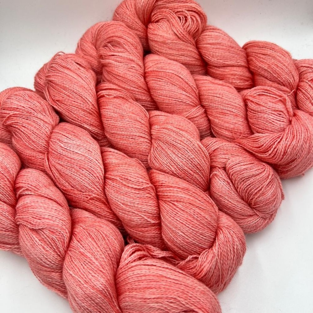 Lace, fil dentelle par excellence, 100% pur baby alpaga bio et équitable