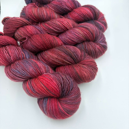 Lucy Loop – Laine Fingering Douce et Superwash | Umàlf