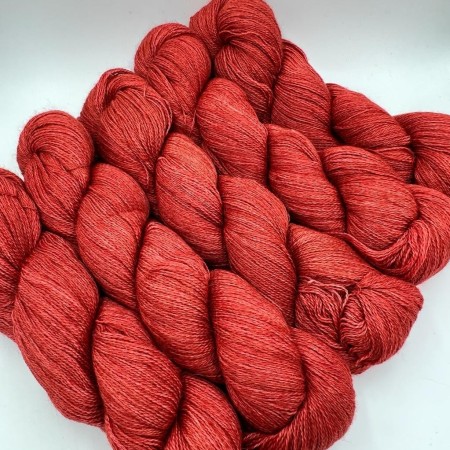 Lace, fil dentelle par excellence, 100% pur baby alpaga bio et équitable