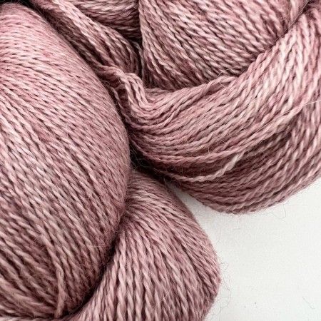 Lace, fil dentelle par excellence, 100% pur baby alpaga bio et équitable